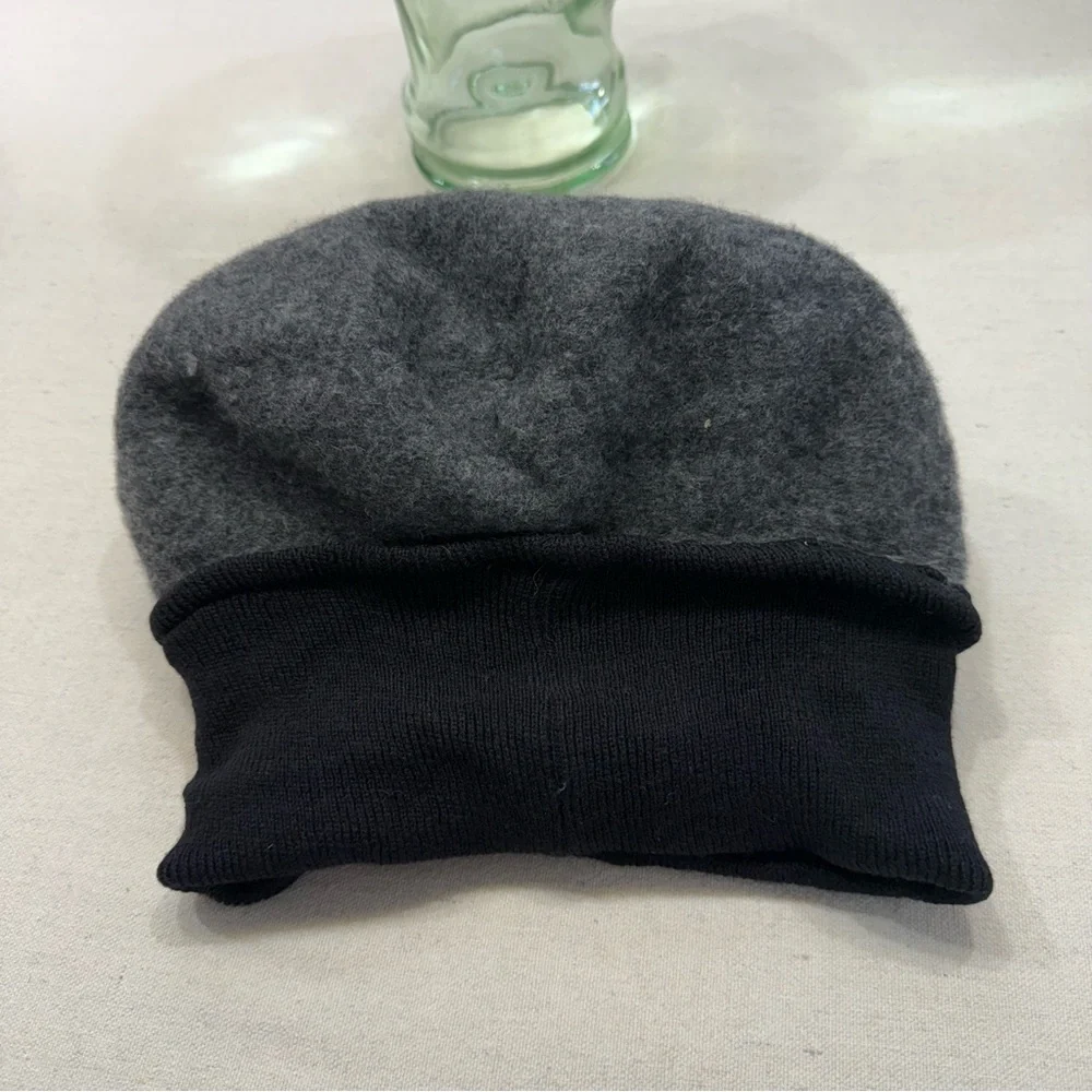 Charcoal Gray and Black Wool Beret Hat